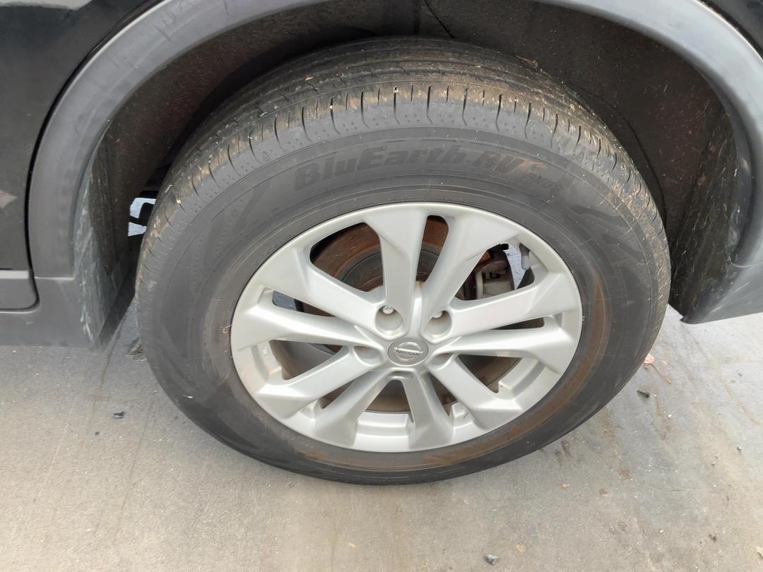 Photo '8' of Nissan X-Trail