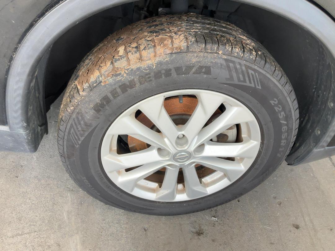 Photo '10' of Nissan X-Trail