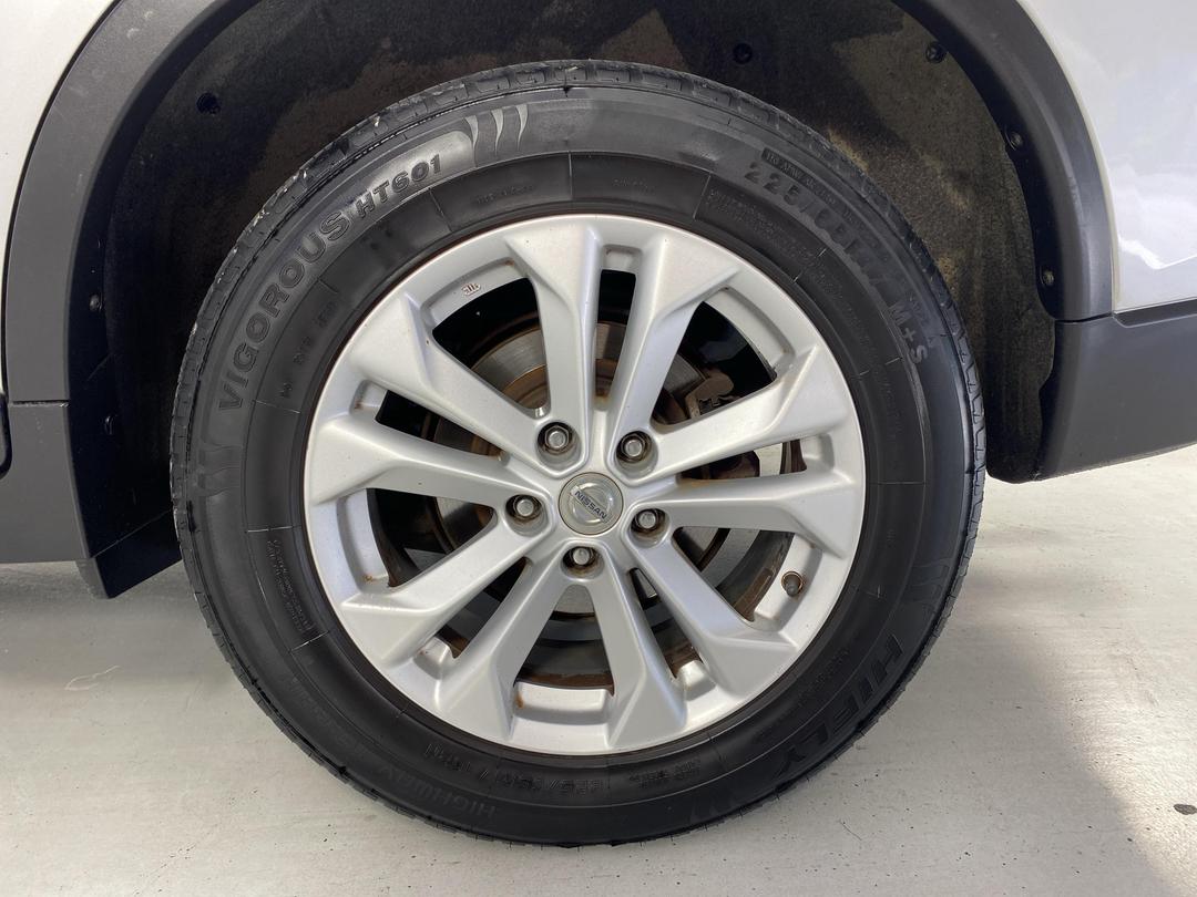 Photo '11' of Nissan X-Trail