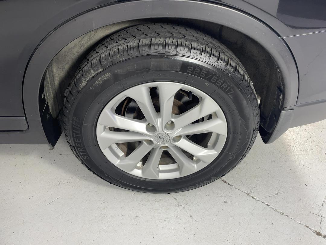 Photo '11' of Nissan X-Trail