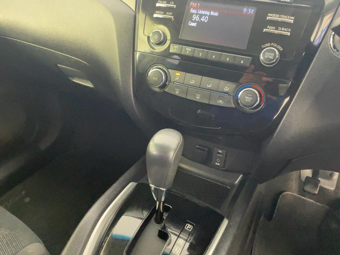 Photo '18' of Nissan X-Trail