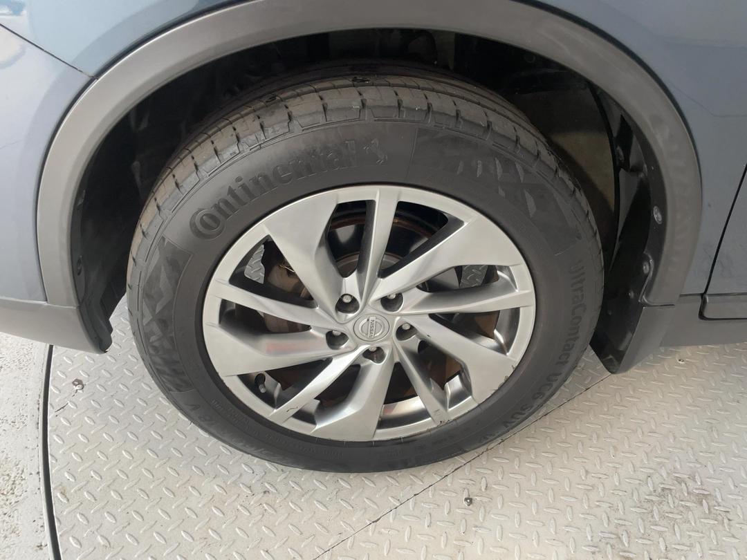 Photo '10' of Nissan X-Trail