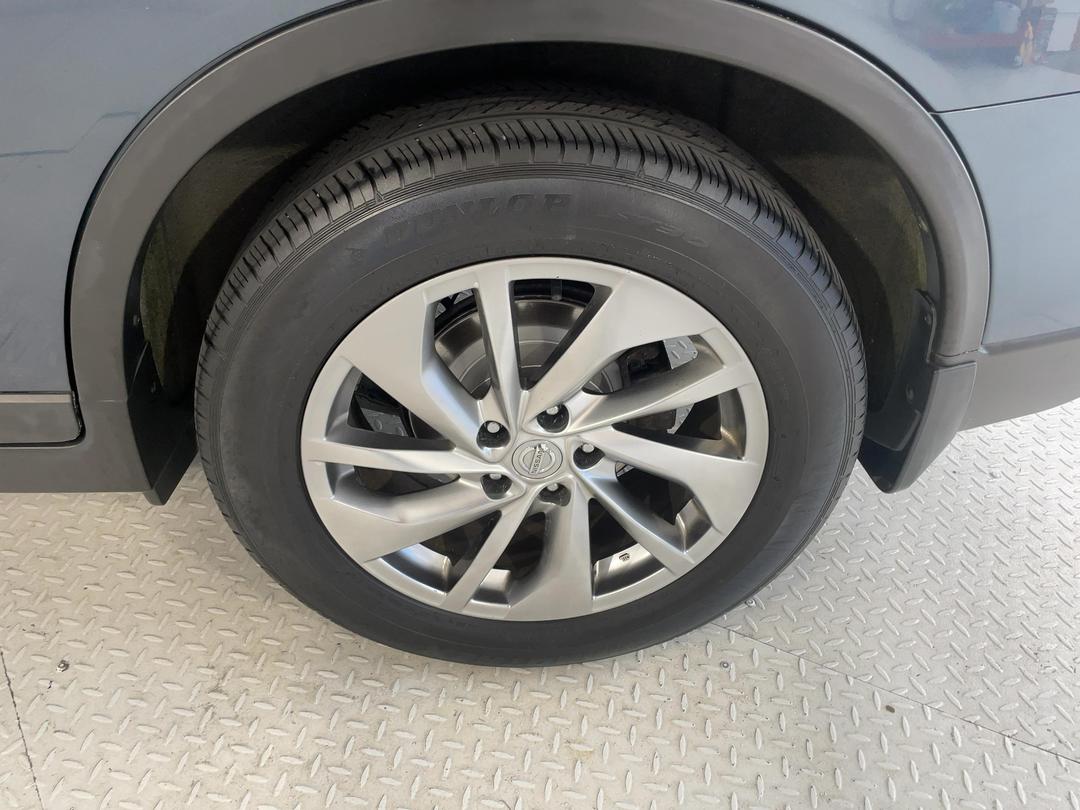 Photo '11' of Nissan X-Trail