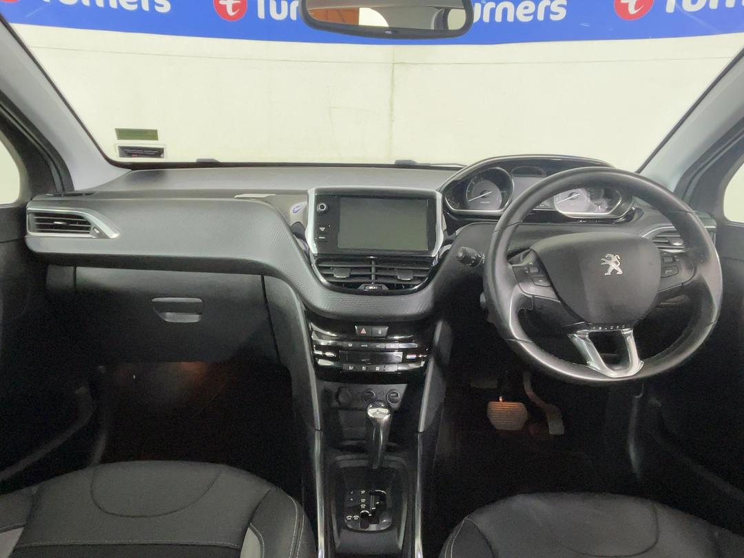 Photo '17' of Peugeot 2008