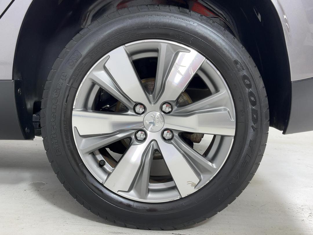 Photo '11' of Peugeot 2008