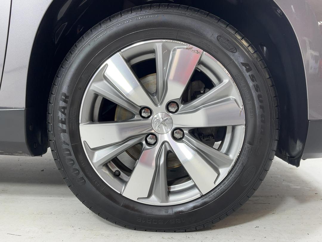 Photo '9' of Peugeot 2008