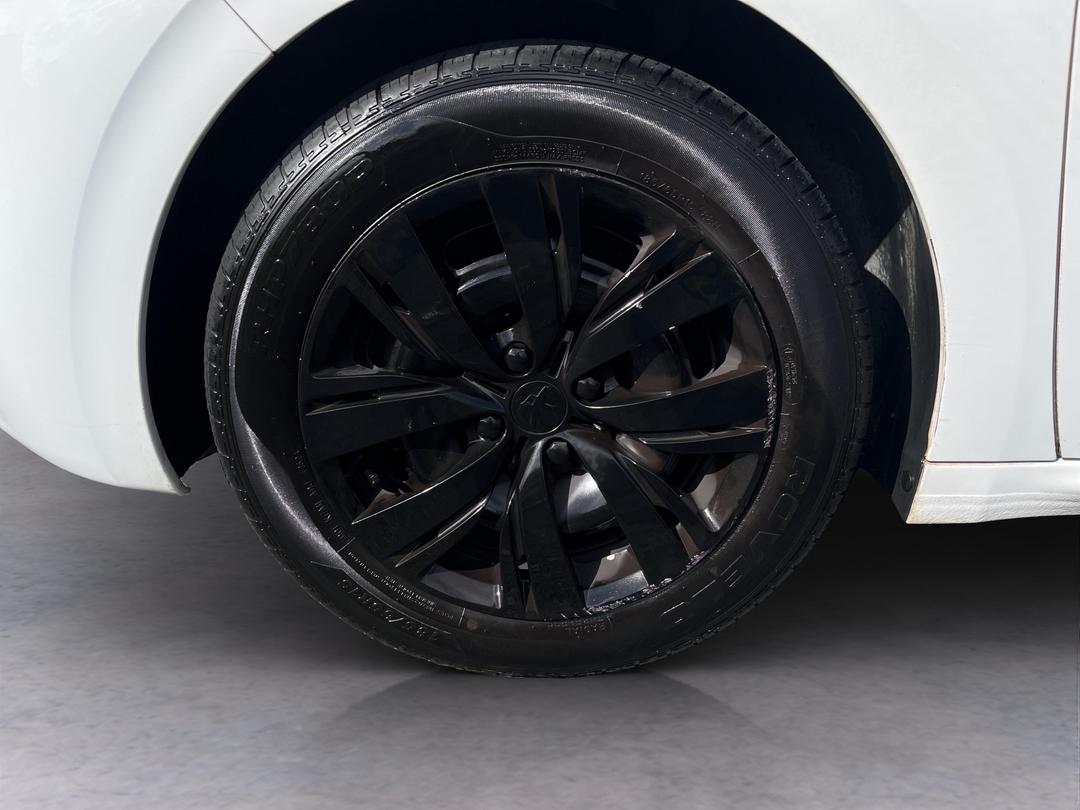 Photo '10' of Peugeot 208