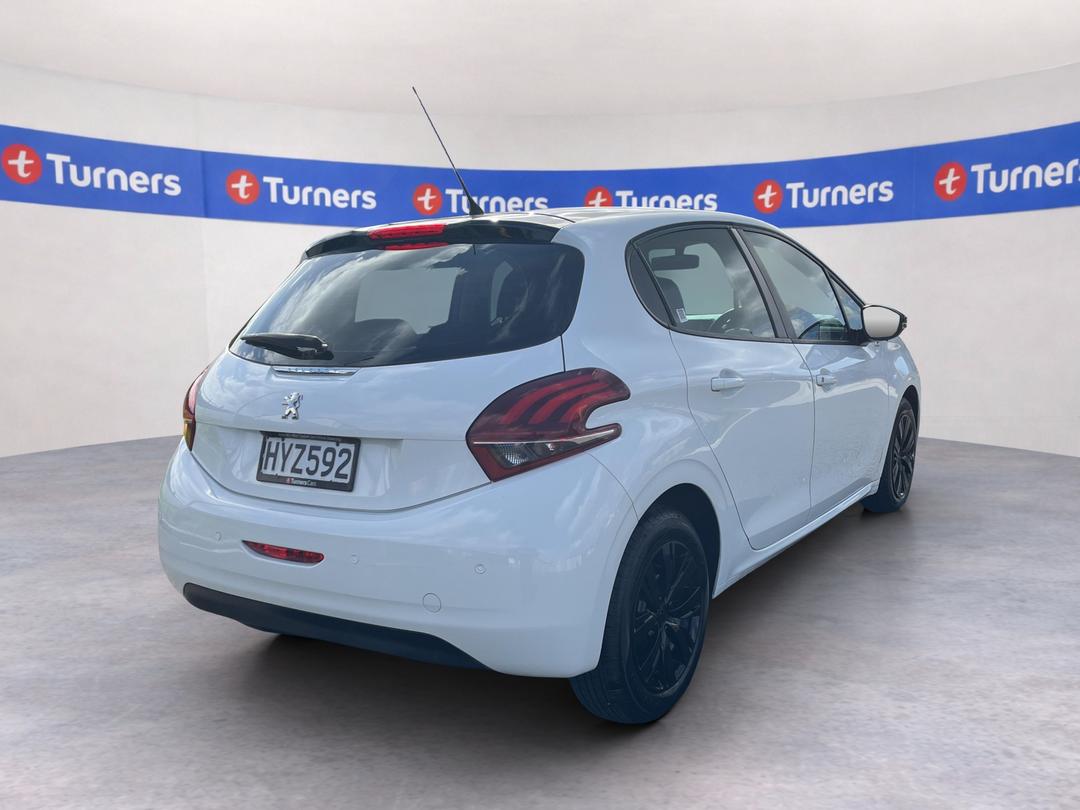 Photo '7' of Peugeot 208