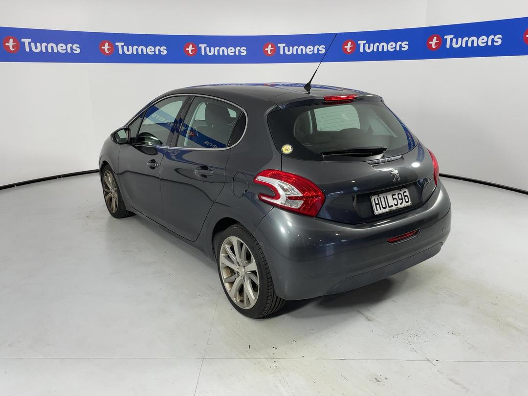 Photo '4' of Peugeot 208 Allure Photo '4' of Peugeot 208 Allure