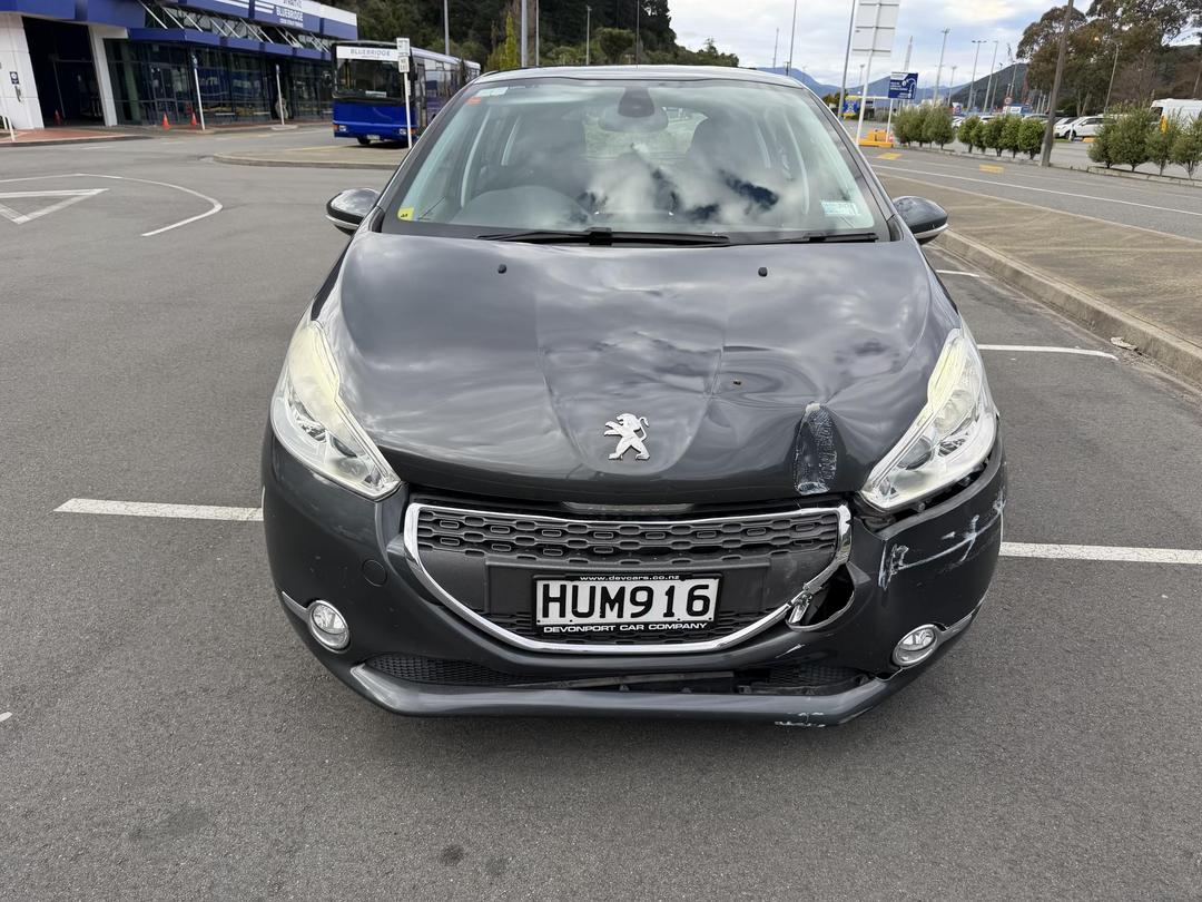 Photo '5' of Peugeot 208 Allure Photo '5' of Peugeot 208 Allure