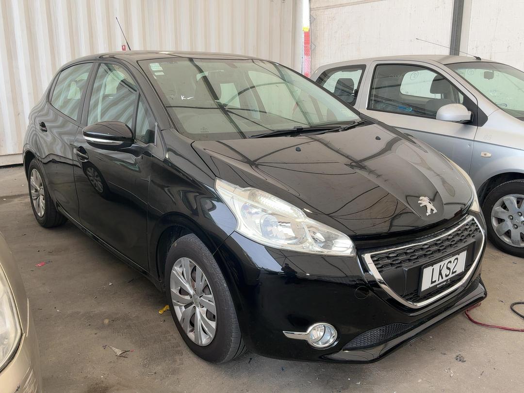 Photo '2' of Peugeot 208 Active Photo '2' of Peugeot 208 Active