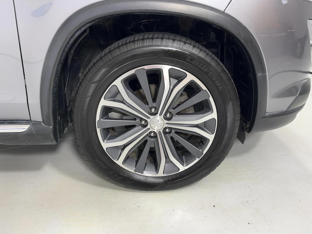Photo '9' of Peugeot 4008