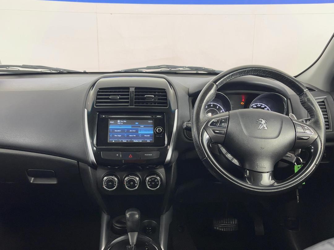 Photo '17' of Peugeot 4008