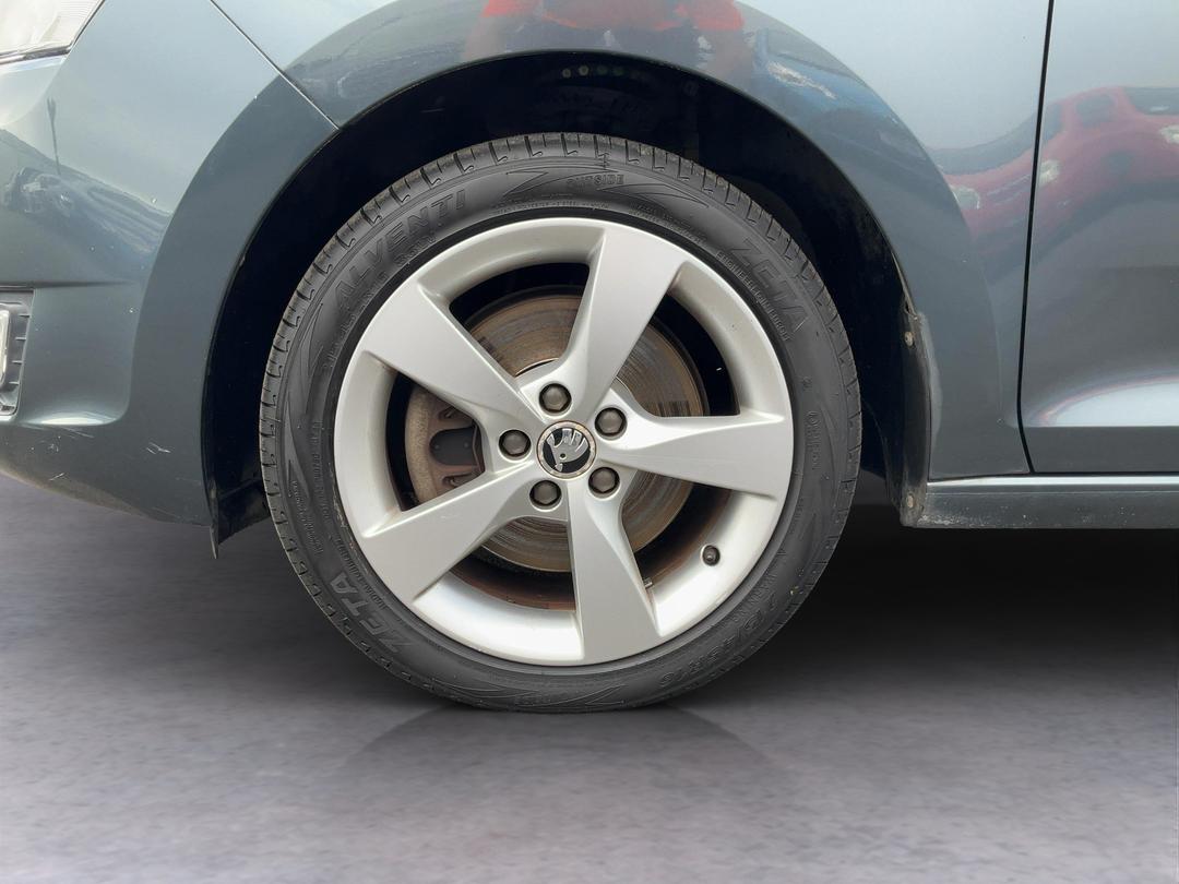 Photo '10' of Skoda Rapid