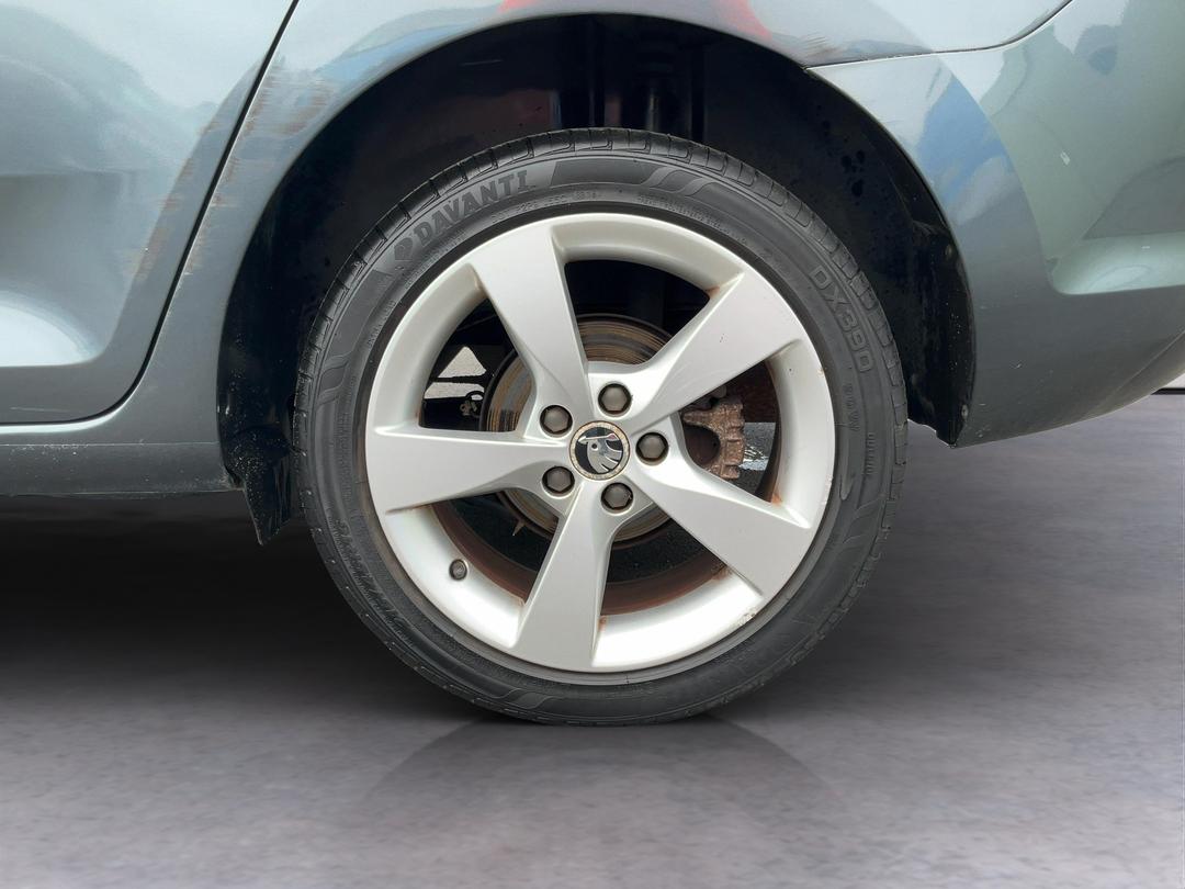 Photo '11' of Skoda Rapid