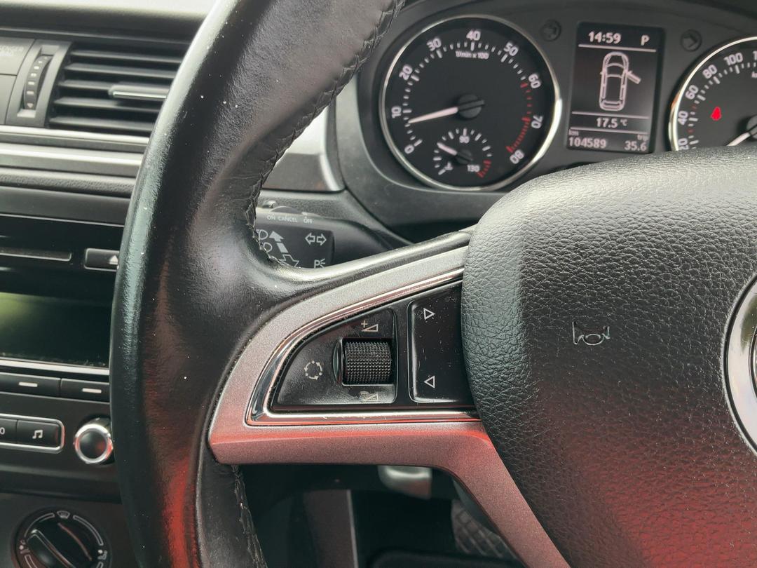 Photo '27' of Skoda Rapid