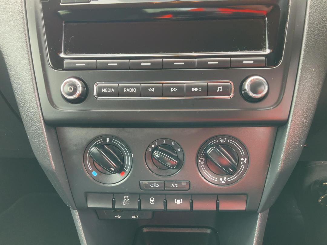 Photo '28' of Skoda Rapid