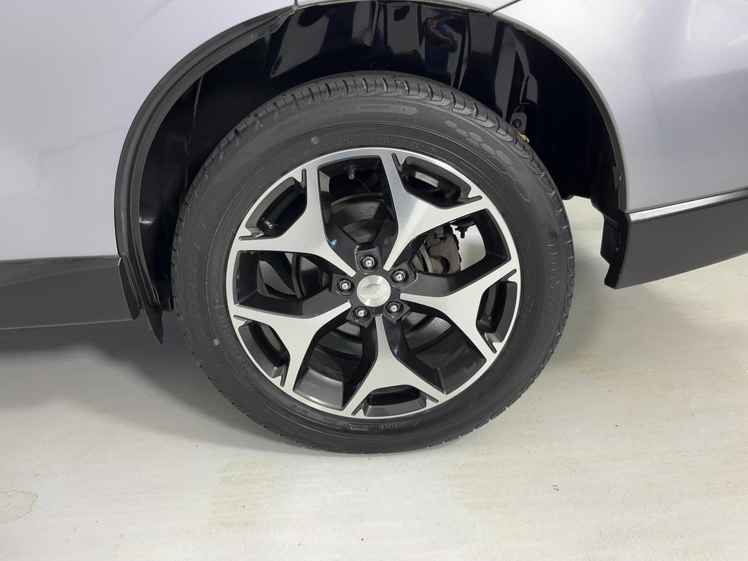 Photo '11' of Subaru Forester