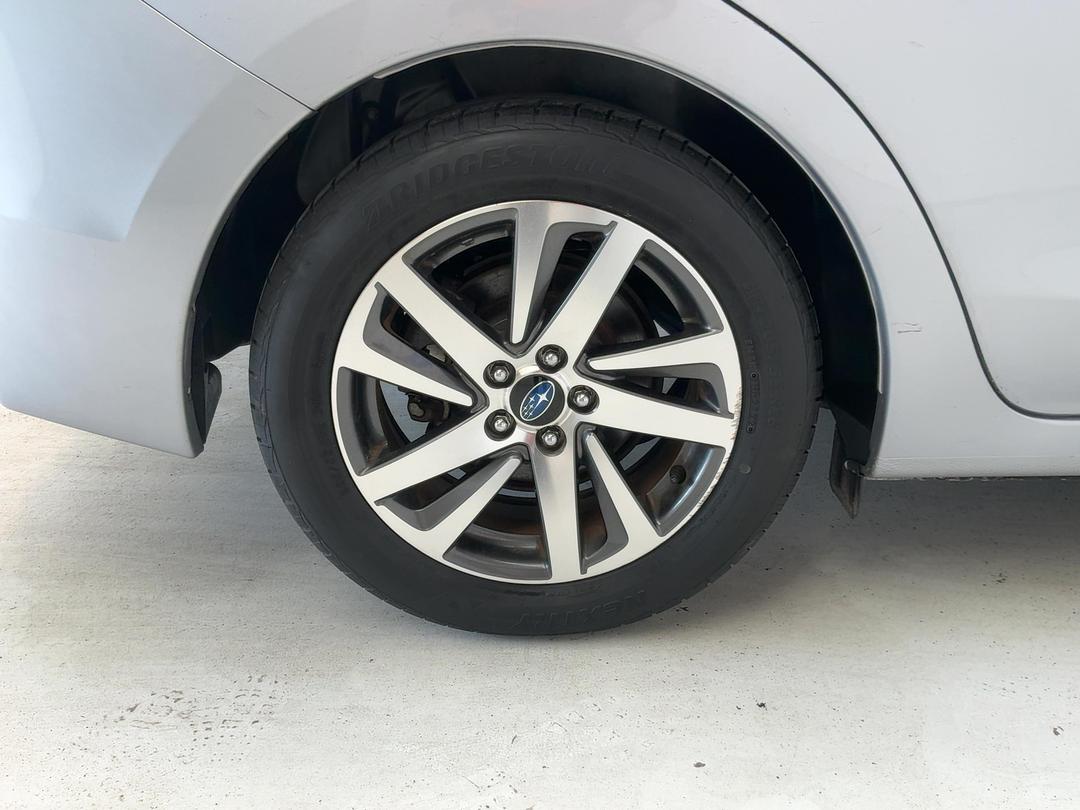 Photo '12' of Subaru Impreza