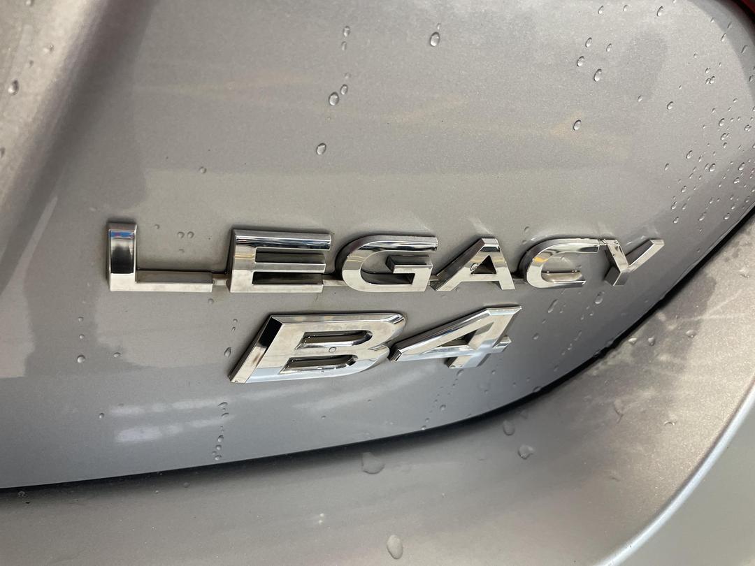 Photo '37' of Subaru Legacy