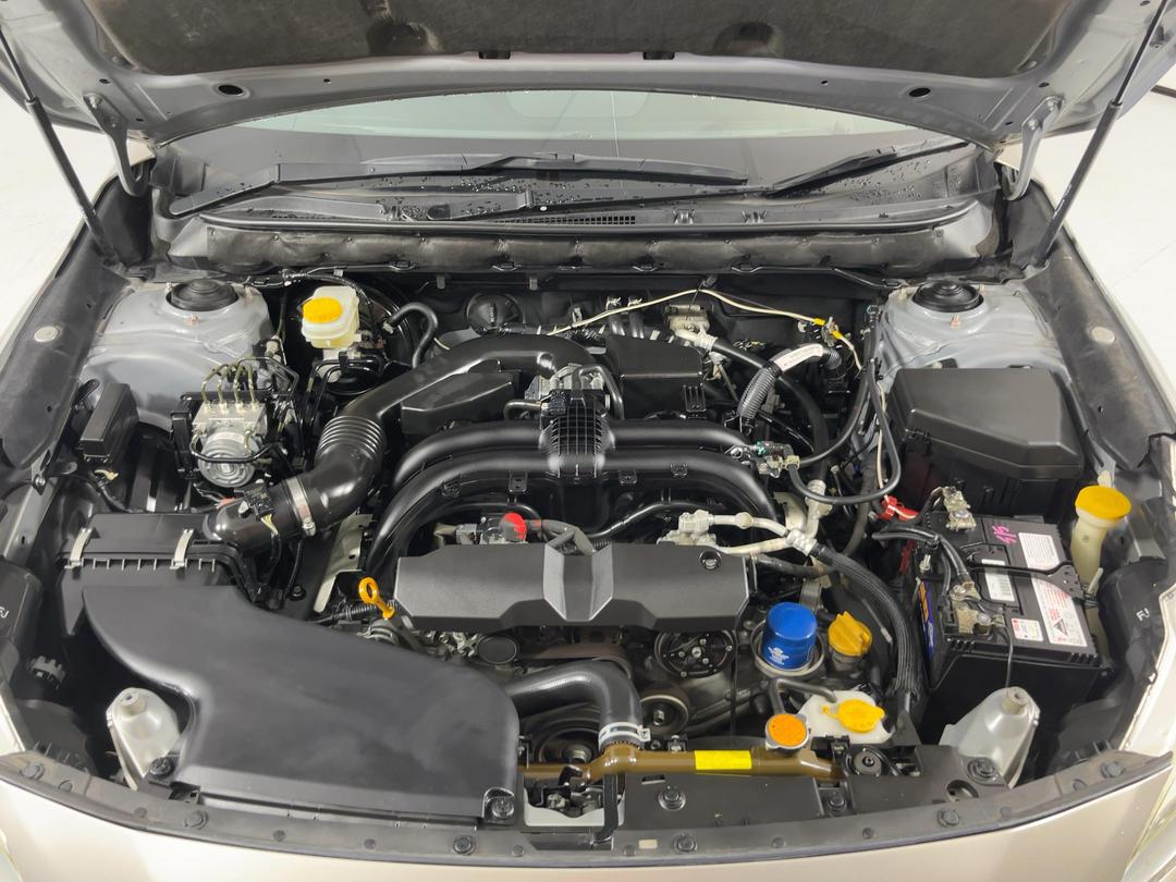 Photo '13' of Subaru Legacy