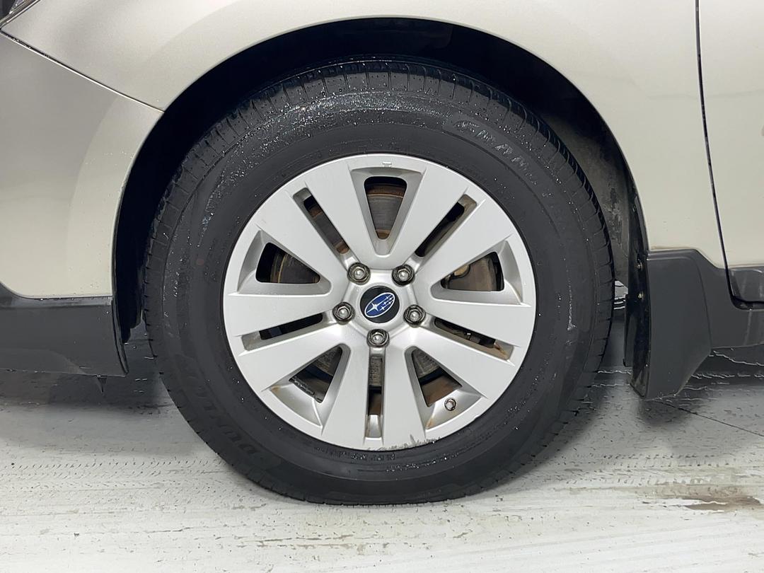 Photo '10' of Subaru Legacy