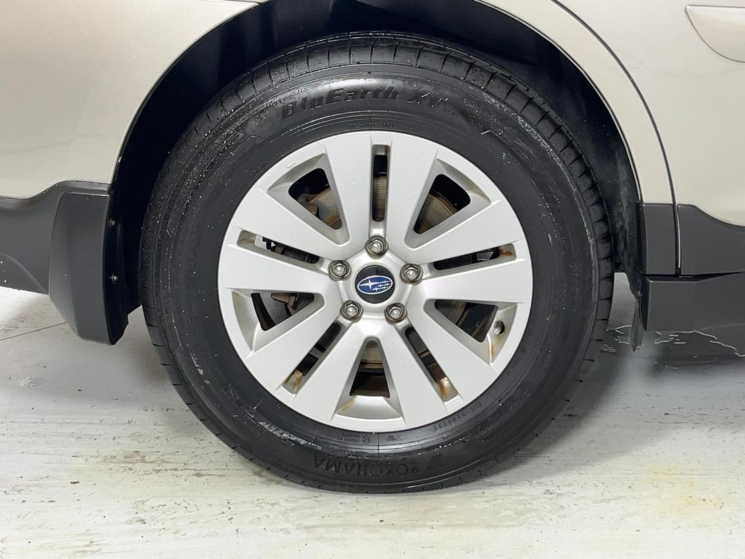 Photo '12' of Subaru Legacy