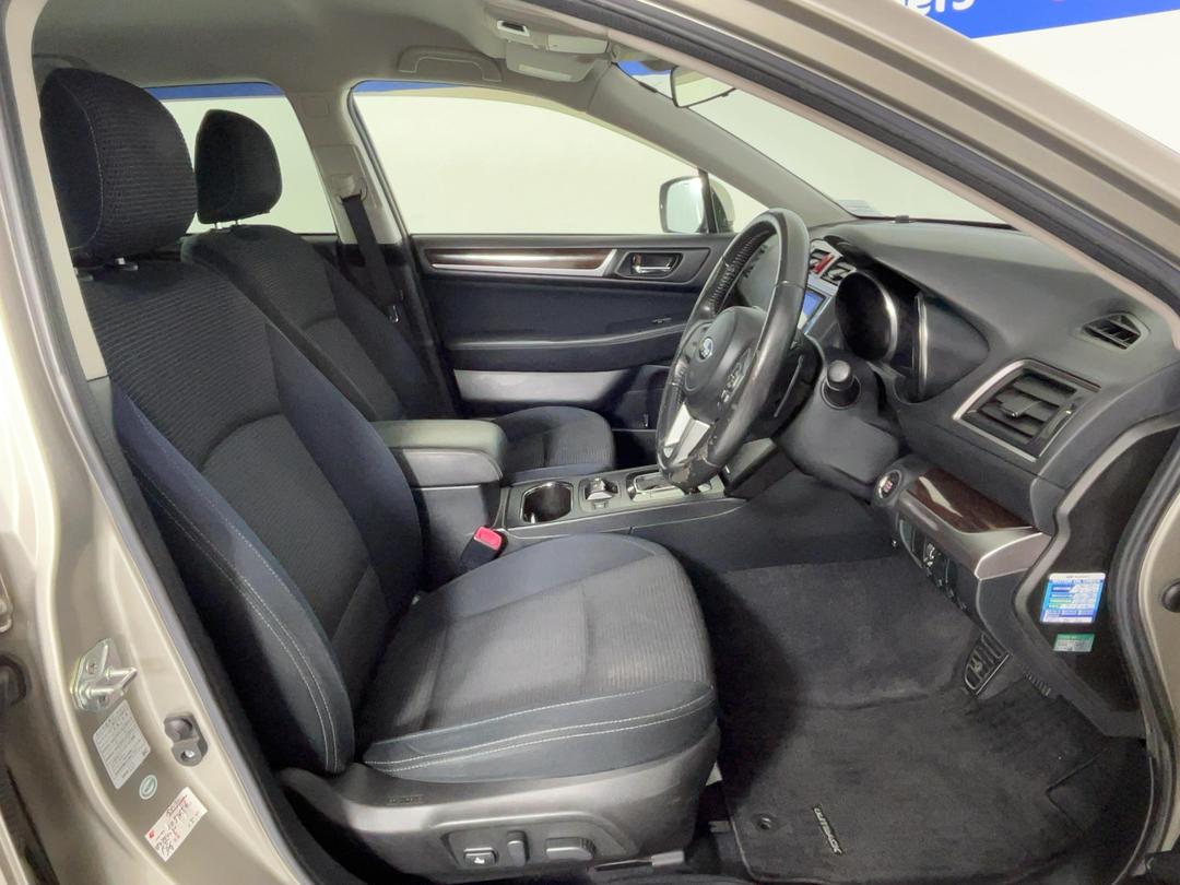 Photo '16' of Subaru Legacy