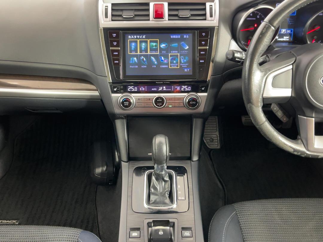 Photo '18' of Subaru Legacy