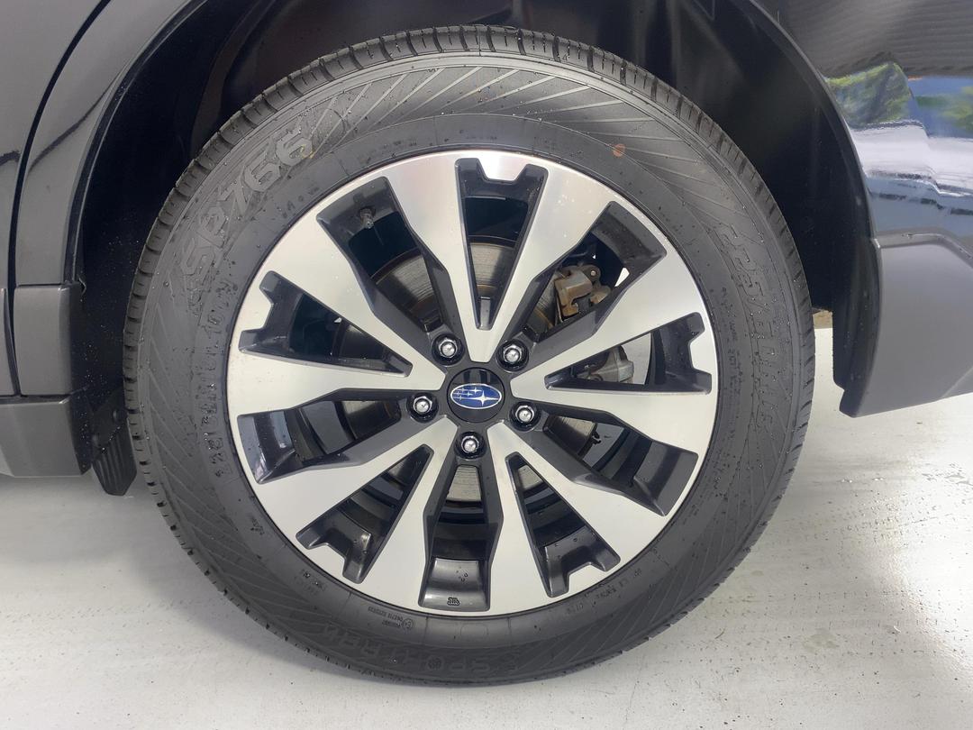 Photo '11' of Subaru Legacy