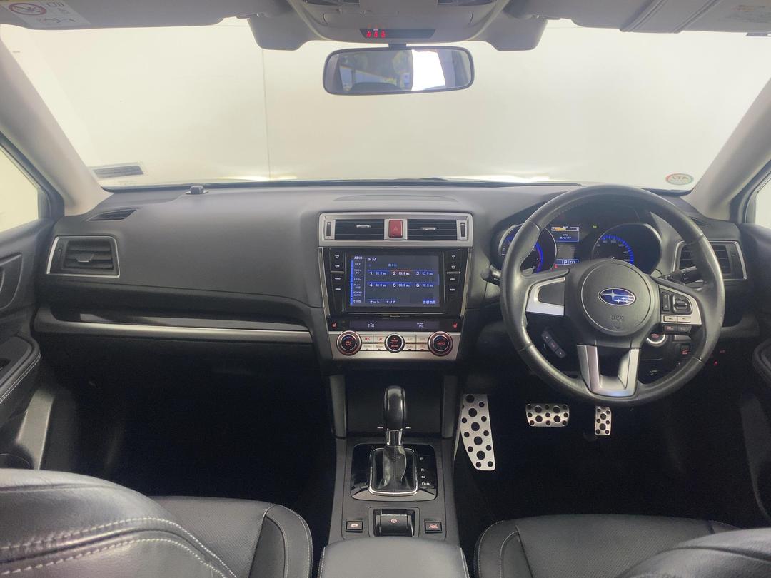 Photo '17' of Subaru Legacy
