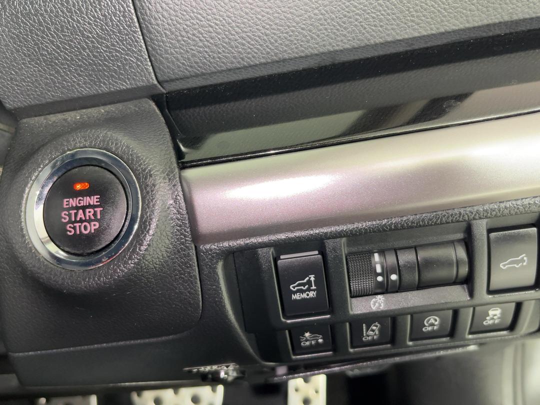 Photo '26' of Subaru Legacy