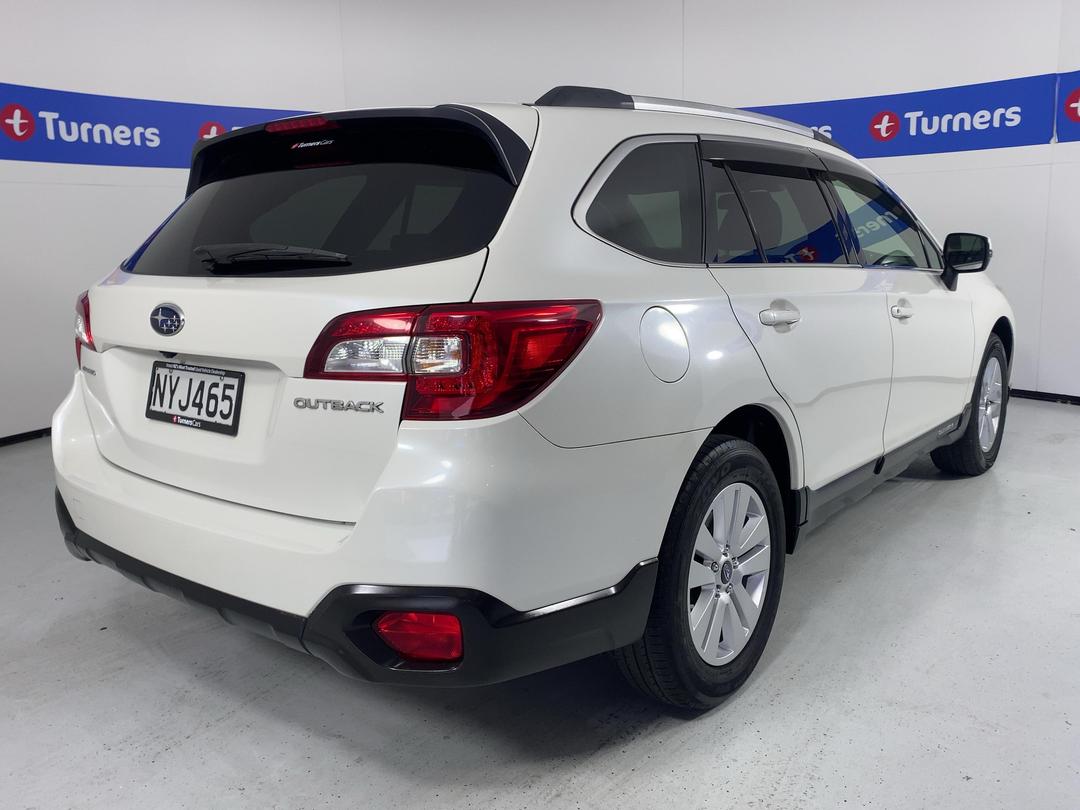 Photo '7' of Subaru Legacy