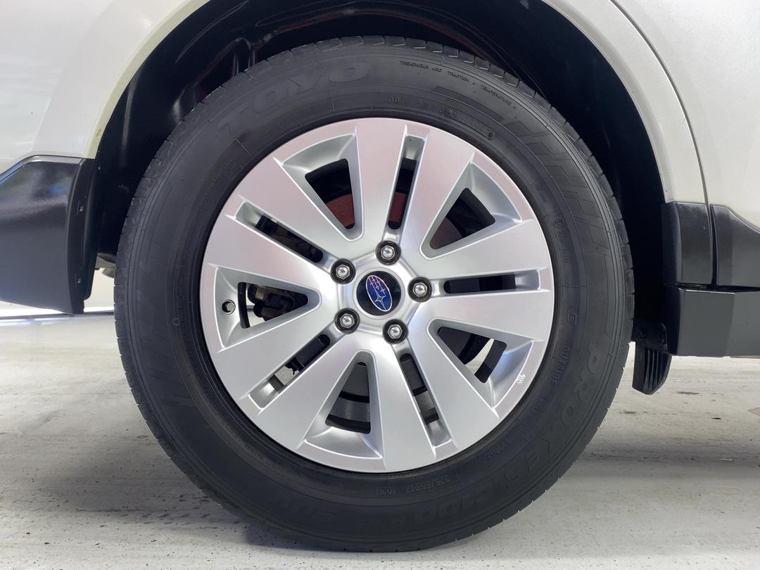 Photo '12' of Subaru Legacy