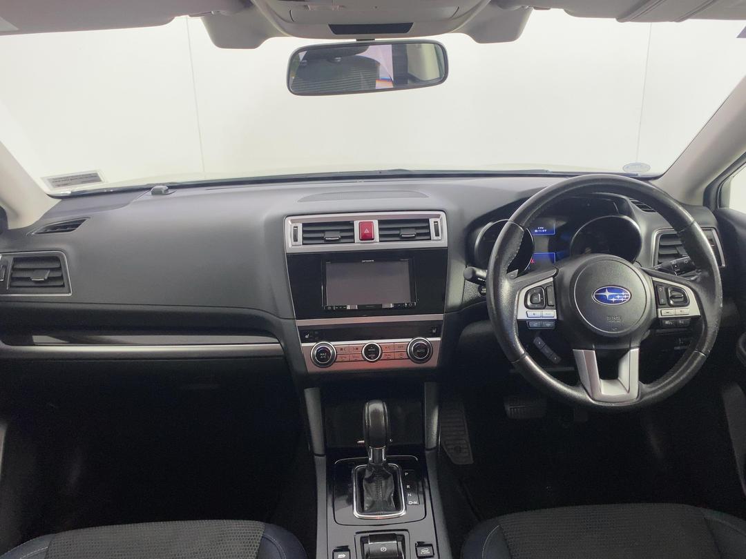 Photo '17' of Subaru Legacy