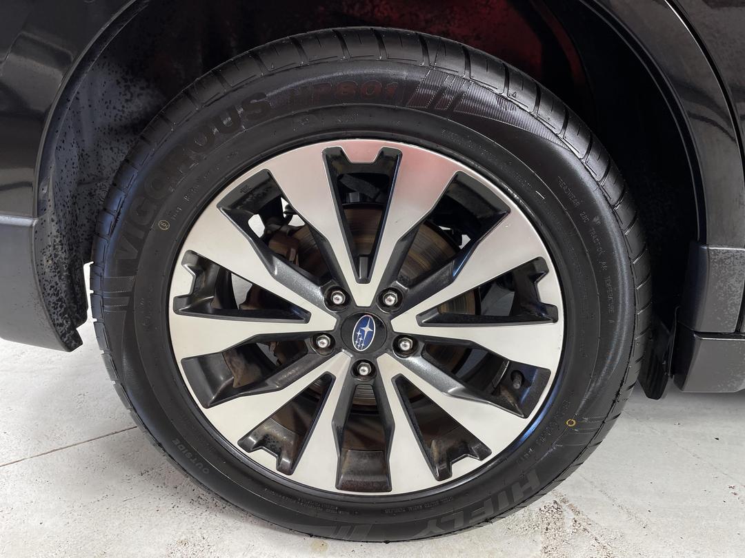 Photo '12' of Subaru Outback