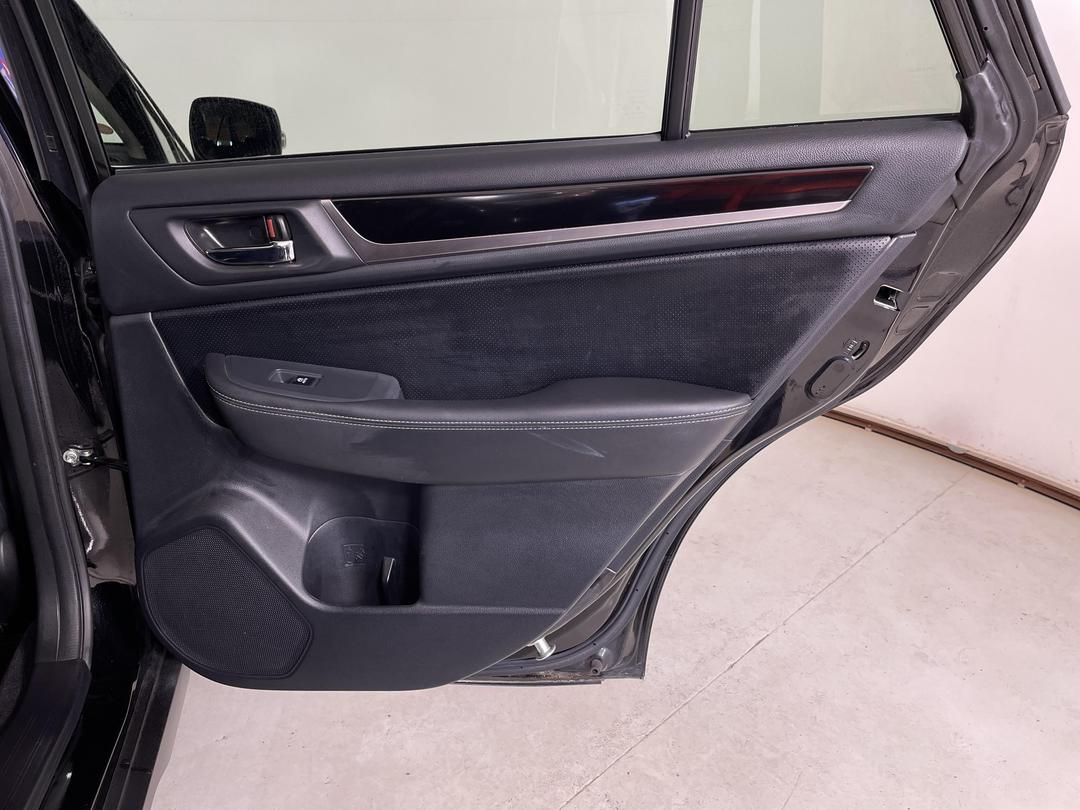Photo '19' of Subaru Outback