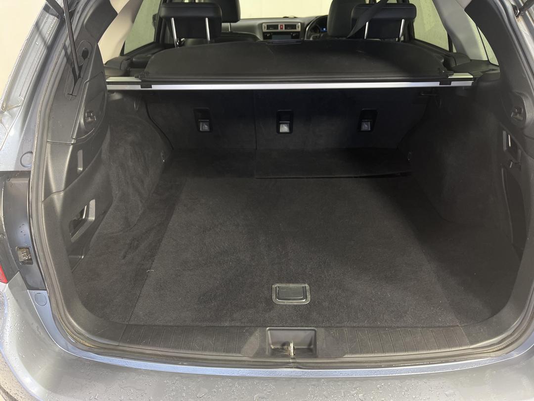 Photo '14' of Subaru Outback