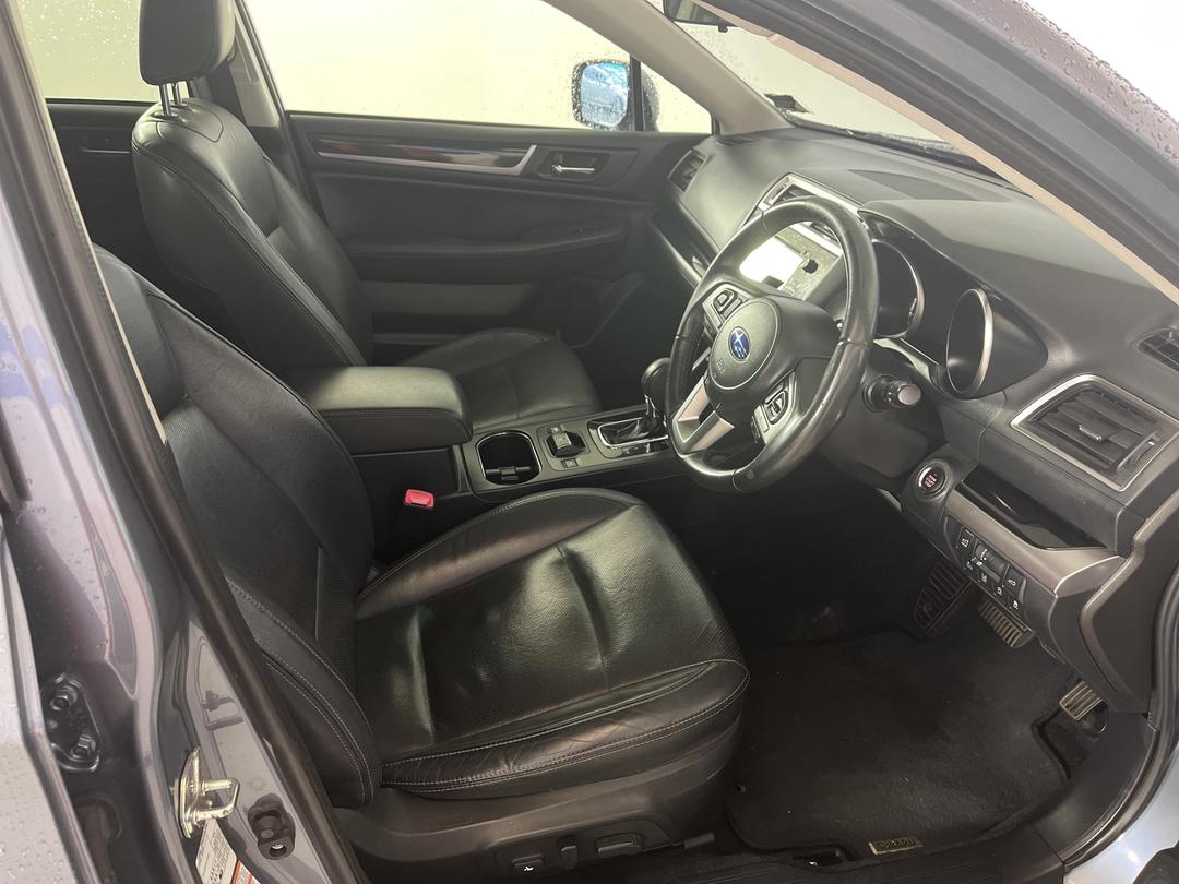 Photo '16' of Subaru Outback