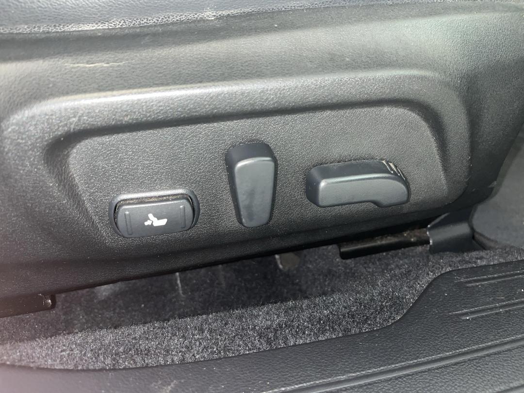 Photo '24' of Subaru Outback