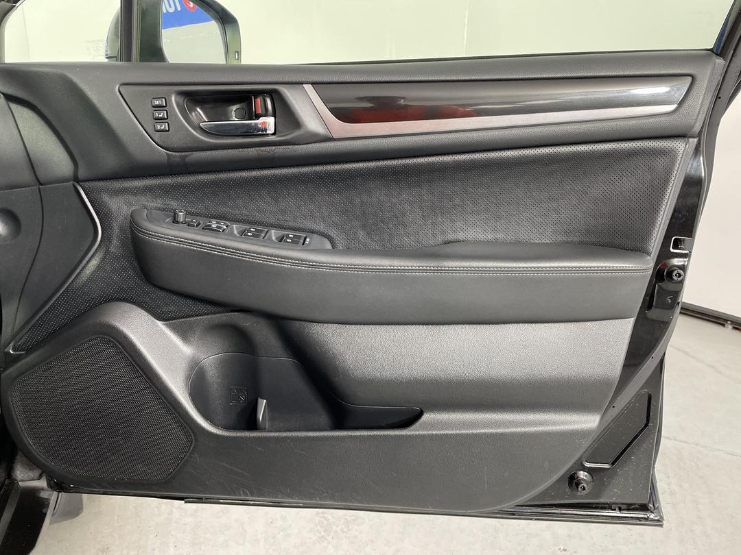 Photo '15' of Subaru Outback