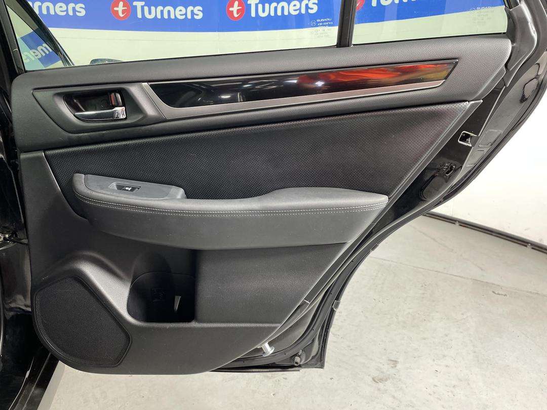 Photo '19' of Subaru Outback