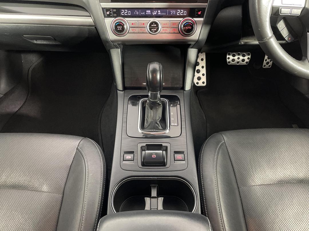 Photo '18' of Subaru Outback