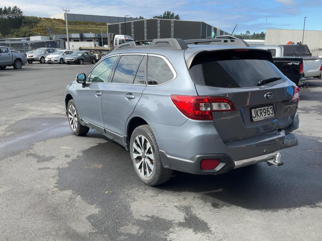 Photo '6' of Subaru Outback Premium