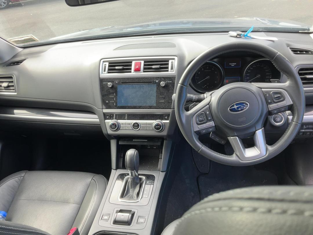 Photo '15' of Subaru Outback Premium