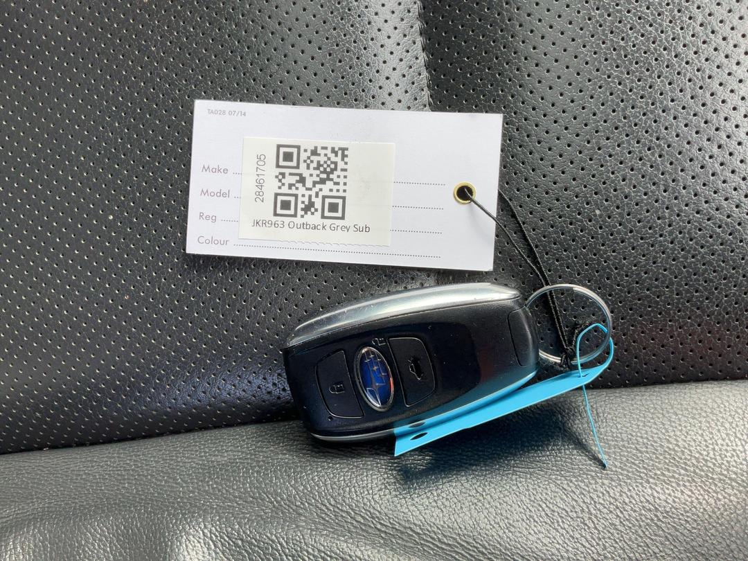 Photo '23' of Subaru Outback Premium