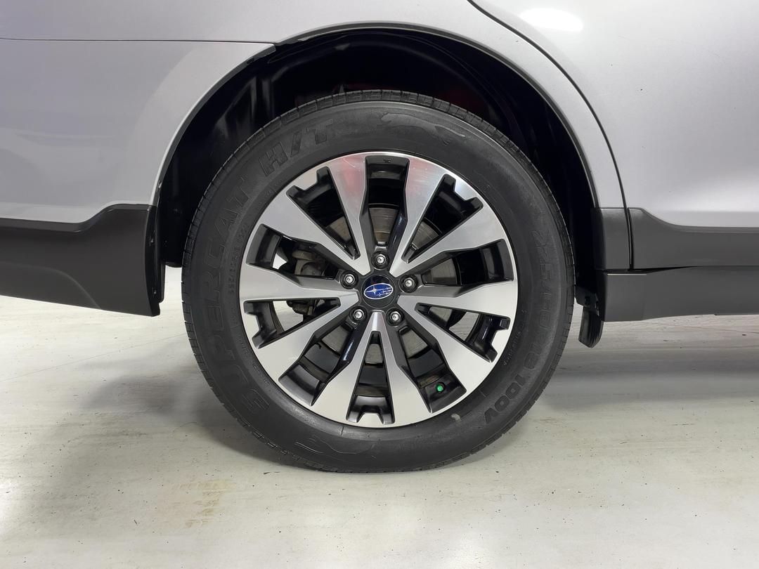 Photo '12' of Subaru Outback