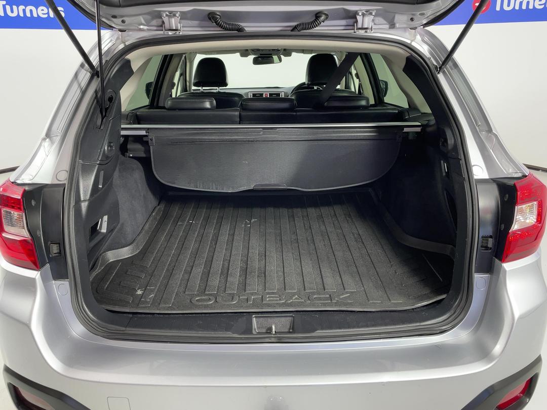 Photo '14' of Subaru Outback
