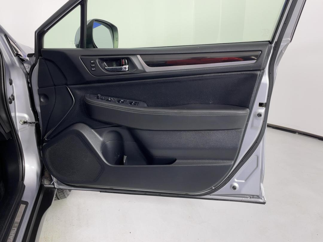 Photo '15' of Subaru Outback