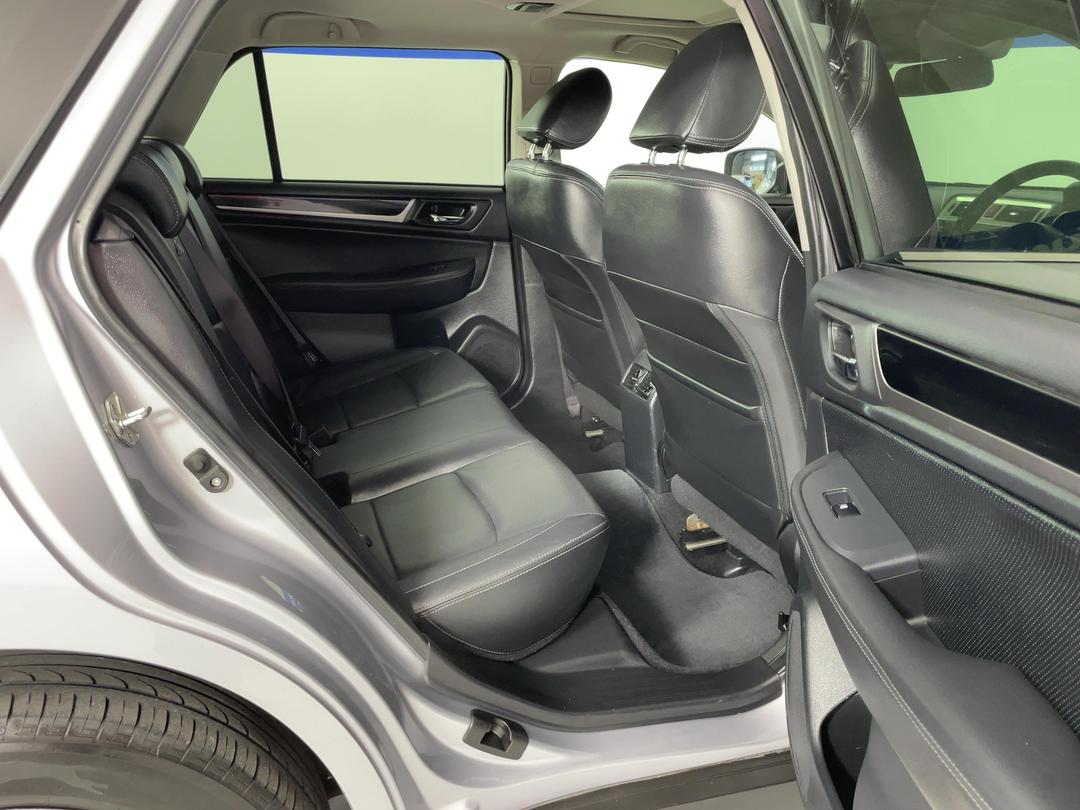 Photo '20' of Subaru Outback